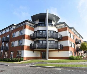 Lincoln Court, Wallis Square, Farnborough, GU14 - Photo 4