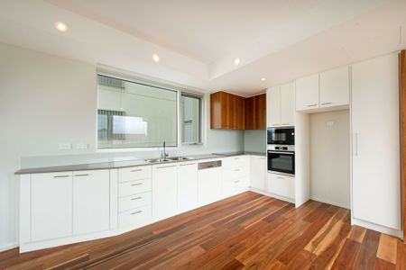 Three Bedroom Apartment In A Perfect Location - Photo 5