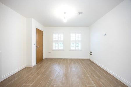 3 Meeting Street, Royal Hillsborough, BT26 6GP - Photo 2