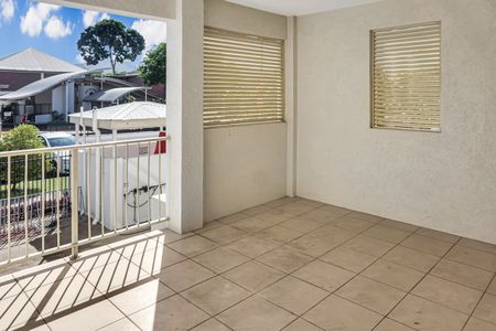 Two Bedroom First Floor Unit in Cairns City - Photo 2