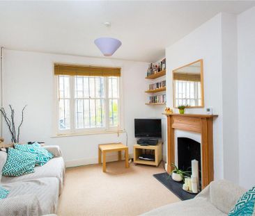 3 bedroom terraced house to rent - Photo 2