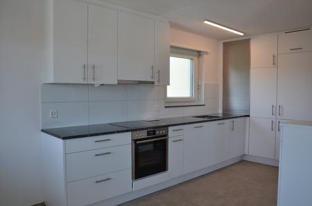 "moderne 4.5-Zimmer-Wohnung an zentraler Lage mit Lift im Haus" - Foto 5