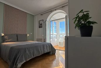 Calle de Tribaldos, Madrid, Community of Madrid 28043