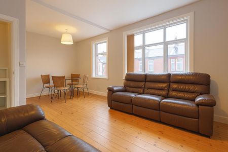 3 bedroom Student Flat to rent in Grosvenor Road, Jesmond, Newcastle upon Tyne - Photo 3