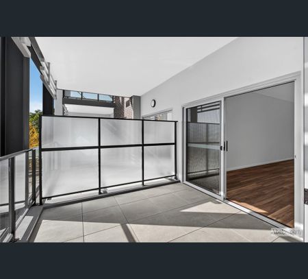 205/29 Roydhouse Street, Subiaco, WA 6008 - Photo 3