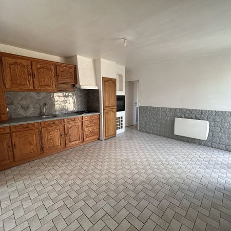 Location Maison 4 pièces 97m² - Photo 3