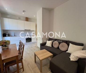 Bright 2 Bedroom Apartment Close To The Beach With 2 Balconies - Photo 4