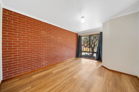 4/1 Bilkurra Street, Queanbeyan West NSW 2620 - Townhouse For Rent | Domain - Photo 2