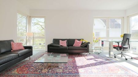 **Möblierte 2-Zimmer-Wohnung in begehrter Lage im Zooviertel mit Balkon und Tiefgaragenstellplatz** - Photo 3