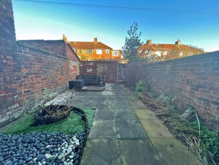 Middleton Road, Chadderton, OL9 - Photo 2