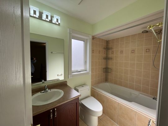 For Lease - 22 Gauguin Avenue, Vaughan, Ontario - Photo 1