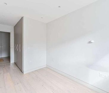 Valley Road, Streatham, SW16 - Photo 2