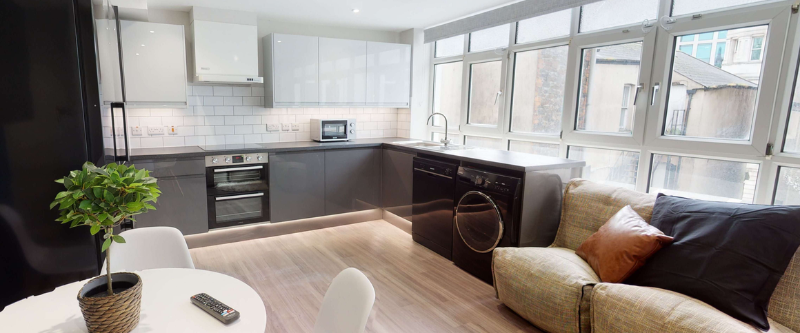 St. Mary Street Room 2 - Photo 1