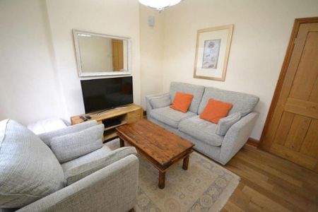 2 bedroom terraced house to rent - Photo 2