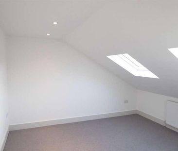 Alfred Road, Sutton, SM1 - Photo 2