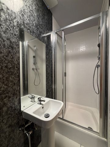 Studio Flat, Mere Road, LE5 - Photo 4