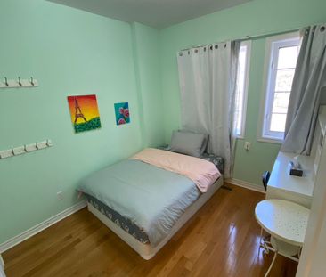 For Lease - 123 Steeles Avenue, Toronto, Ontario - Photo 2