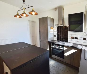 3 bedroom terraced house to rent - Photo 6