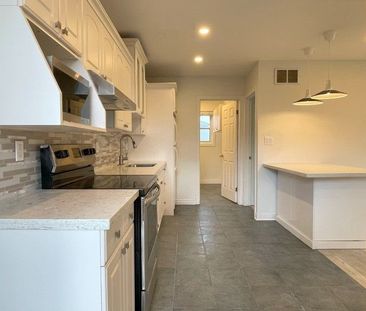 For Lease - 2116 Mountainside Drive Unit# Unit 2, Burlington, Ontario - Photo 6