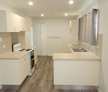 Prime Location! - Photo 2