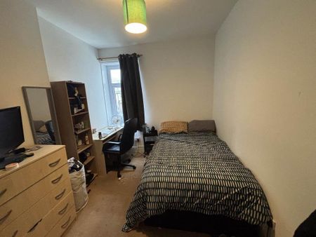 6 bedroom house to rent - Photo 4