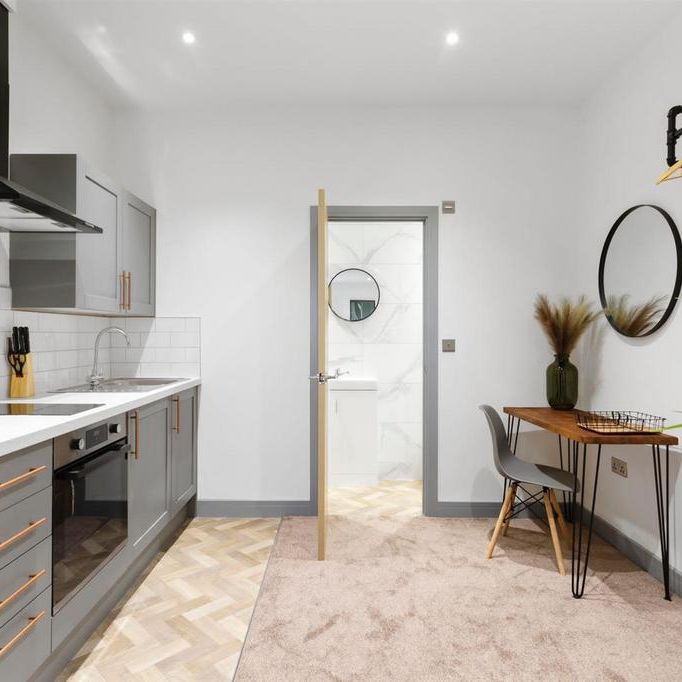 1 bedroom in a house share to rent - Photo 1