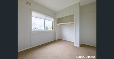 Two bedroom home in West Bathurst - Available 19/12/25 !!! - Photo 5