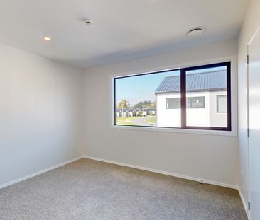 7 Teak Street, Wallaceville - Photo 2