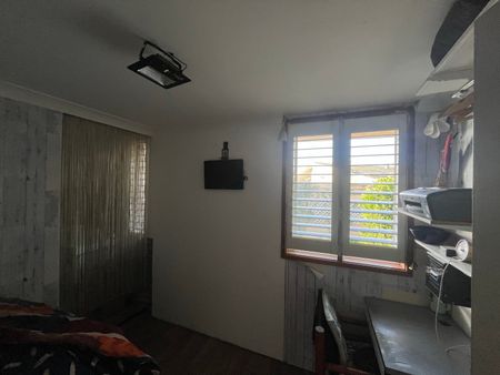 Ingleburn - Photo 2
