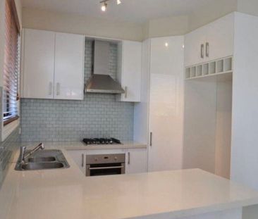 Three Bedroom Townhouse Newport- Garage not available to this property - Photo 1