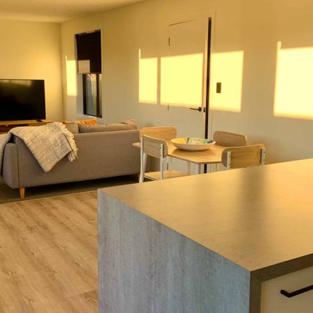 Fully Furnished and Renovated Sundrenched Bungalow - Photo 4