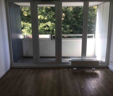 Weitläufige 3-Zimmer-Wohnung mit Balkon! - Photo 4