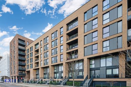 Summerstown, LONDON - Photo 2