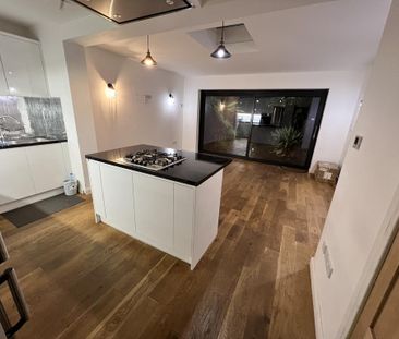 3 bedroom terraced house to rent - Photo 6