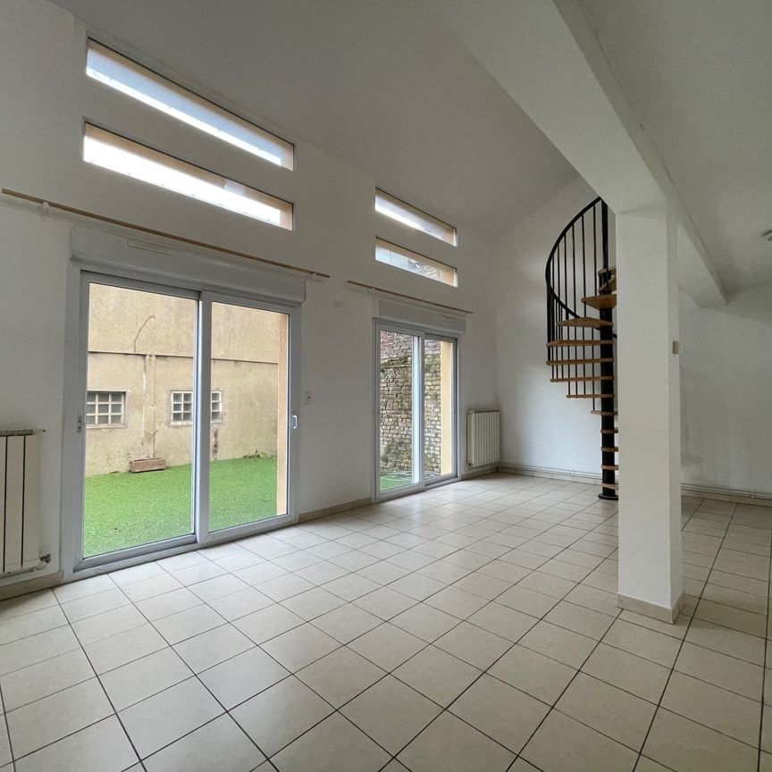 Location Maison Rosny-sous-Bois 93110 - Photo 1