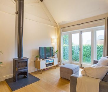 1 bedroom barn to rent - Photo 1