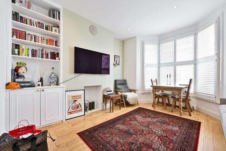 Halford Road, Fulham, SW6 - Photo 2