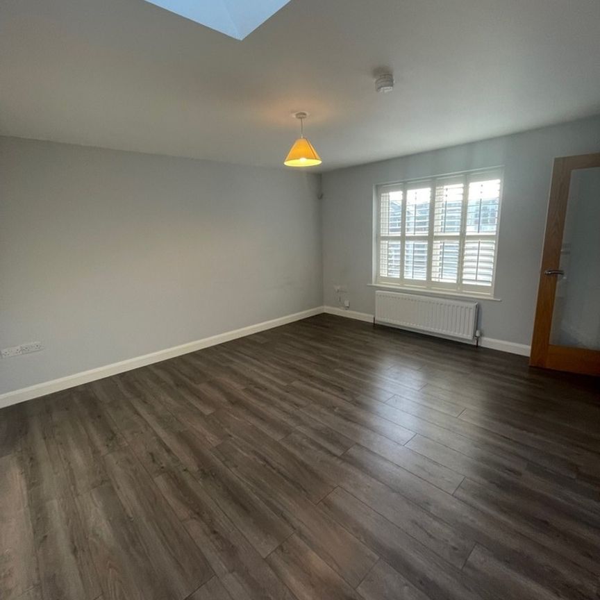 7 Newtownbreda Grove, Belfast, BT8 6BP - Photo 1