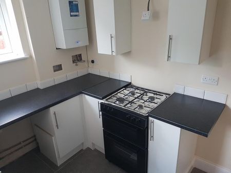 3 bedroom terraced house to rent - Photo 2