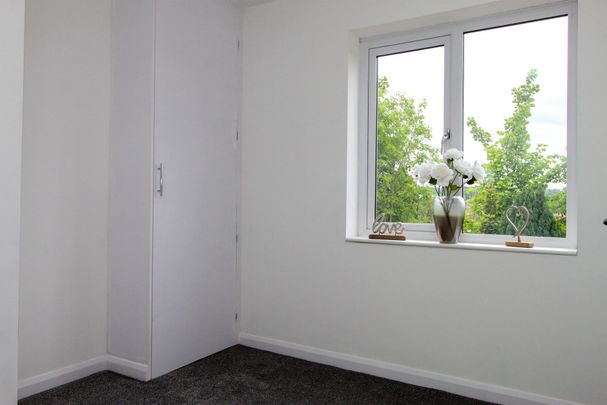 2 bedroom Semi-Detached House to rent - Photo 1