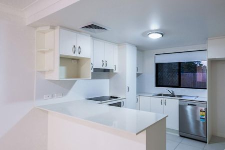 Modern and spacious - Photo 2