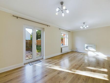 4 bedroom detached house to rent - Photo 2