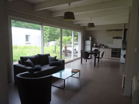 Location Maison 3 pièces 62m² LE TRONCHET 35540 - Photo 2