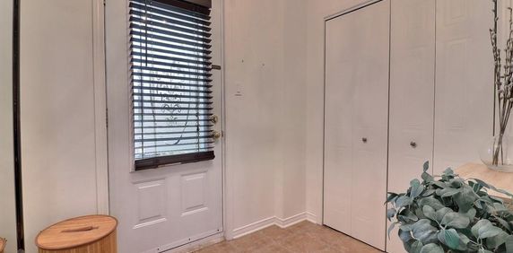 CONDO À LOUER 4-1/2 - Photo 2