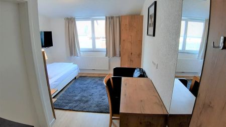 Modernes, kleines, komfortables Appartement - komplett möbliert - nahe Zeiss! - Foto 2