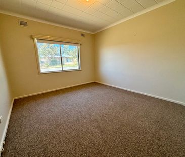 3 BEDROOM HOME - SOUTH TAMWORTH - Photo 3