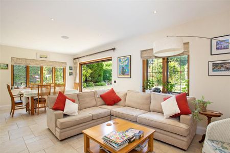 5 bedroom detached house to rent - Photo 5