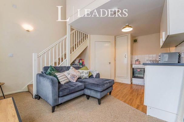 1 bedroom flat to rent - Photo 1