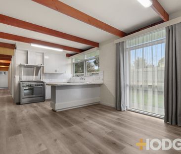 Perfect Location in Beaumaris - Photo 6