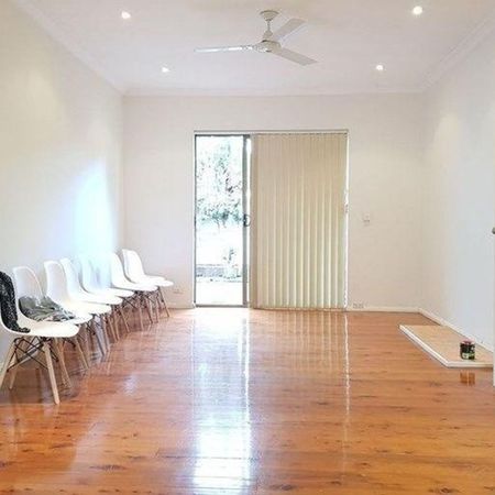 Spacious 3-Bedroom-Home in the Heart of Auburn - Photo 4